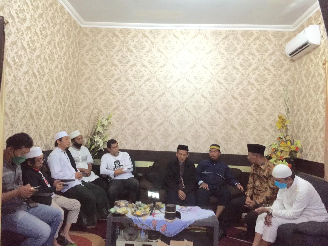 Imbauan Pasang Spanduk Natal Bikin Resah, Ormas Islam Datangi Kemenag Sulsel